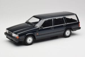Volvo 740 GL Stationwagen Donkergroen Metallic Minichamps 1:18 155171771 Metaal