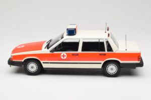 Volvo 740 GL DRK Aschaffenburg Minichamps 1:18 155171790 Metaal — afbeelding 3 van 6