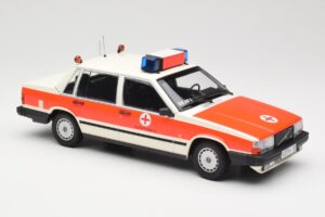 Volvo 740 GL DRK Aschaffenburg Minichamps 1:18 155171790 Metaal — afbeelding 4 van 6
