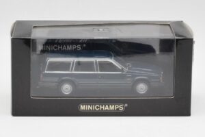 Volvo 740 GL Estate Blauwgroen Metallic Minichamps 1:43 943171713 Metaal — afbeelding 4 van 4