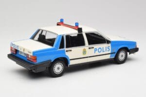 Volvo 740 GL Zweedse Politie Minichamps 1:18 155171791 Metaal — afbeelding 2 van 6