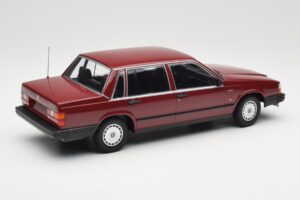 Volvo 740 GL Rood Minichamps 1:18 155171704 Metaal — afbeelding 2 van 6