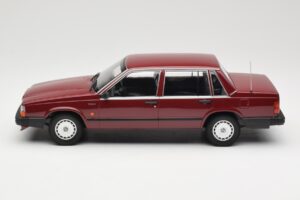 Volvo 740 GL Rood Minichamps 1:18 155171704 Metaal — afbeelding 3 van 6