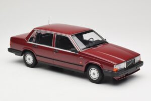 Volvo 740 GL Rood Minichamps 1:18 155171704 Metaal — afbeelding 4 van 6