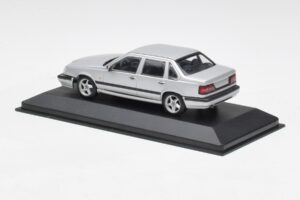 Volvo 850 Zilver Minichamps 1:43 430171402 Metaal — afbeelding 3 van 4