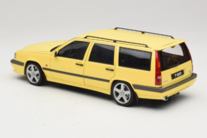 Volvo 850 T-5R Stationwagen Cream Yellow AUTOart 1:18 79506 Metaal — afbeelding 7 van 8