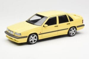 Volvo 850 T-5R Geel AUTOart 1:18 79501 Metaal