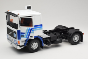 Volvo F12 Blauw Wit Road Kings 1:18 RK180033 Metaal — afbeelding 2 van 8