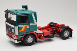 Volvo F1220 Groen Rood Road Kings 1:18 RK180032 Metaal — afbeelding 2 van 8