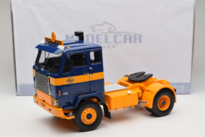 Volvo F88 Donkerblauw Geel MCG 1:18 MCG18140 Metaal — afbeelding 8 van 8
