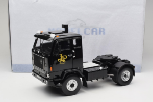 Volvo F88 John Player Special Black MCG 1:18 MCG18217 Metaal — afbeelding 8 van 8