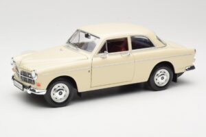 Volvo P121 Amazon Wit Revell 1:18 08866 Metaal