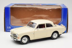 Volvo P121 Amazon Wit Revell 1:18 08866 Metaal — afbeelding 8 van 8