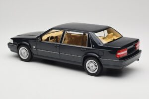 Volvo S90 Royal Blue DNA 1:18 DNA000088 Metaal — afbeelding 5 van 6