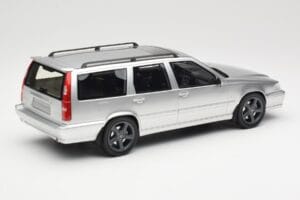 Volvo V70 R P80 Zilver DNA 1:18 DNA000155 Metaal — afbeelding 2 van 6