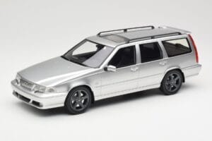 Volvo V70 R P80 Zilver DNA 1:18 DNA000155 Metaal