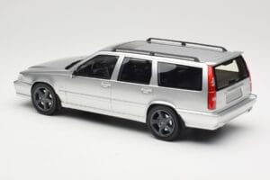 Volvo V70 R P80 Zilver DNA 1:18 DNA000155 Metaal — afbeelding 5 van 6