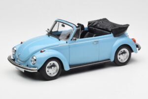 Volkswagen Beetle 1303 Cabriolet Lichtblauw Norev 1:18 188531 Metaal