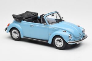 Volkswagen Beetle 1303 Cabriolet Lichtblauw Norev 1:18 188531 Metaal — afbeelding 4 van 6