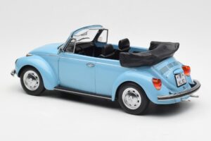 Volkswagen Beetle 1303 Cabriolet Lichtblauw Norev 1:18 188531 Metaal — afbeelding 5 van 6