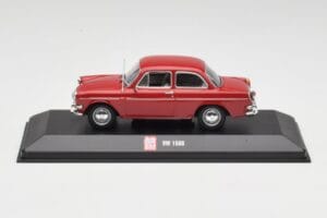 Volkswagen 1500 Ruby Rood Minichamps 1:43 VW001 Metaal