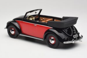 Volkswagen Beetle Cabriolet Zwart & Rood Minichamps 1:18 107054132 Hars — afbeelding 5 van 6