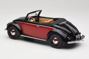 Volkswagen Beetle Hebmuller Cabriolet Zwart & Rood Minichamps 1:18 107054230 Hars — afbeelding 5 van 6