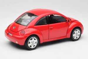Volkswagen New Beetle Rood Bburago 1:18 8185108 Metaal — afbeelding 3 van 8