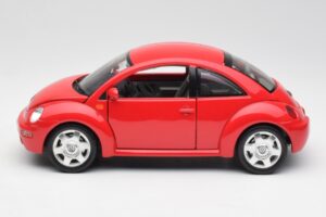 Volkswagen New Beetle Rood Bburago 1:18 8185108 Metaal — afbeelding 4 van 8