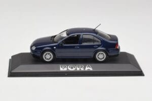 Volkswagen Bora Ocean Blauw Minichamps 1:43 8198223B Metaal