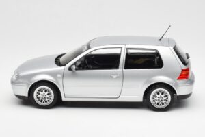 Volkswagen Golf Mk5 GTI Zilver Norev 1:18 188570 Metaal — afbeelding 4 van 8