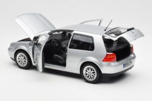 Volkswagen Golf Mk5 GTI Zilver Norev 1:18 188570 Metaal — afbeelding 5 van 8