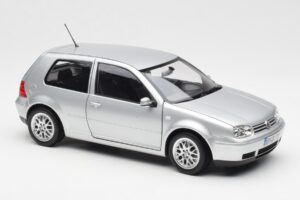 Volkswagen Golf Mk5 GTI Zilver Norev 1:18 188570 Metaal — afbeelding 6 van 8