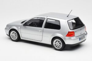 Volkswagen Golf Mk5 GTI Zilver Norev 1:18 188570 Metaal — afbeelding 7 van 8