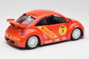 Volkswagen New Beetle Cup Bburago 1:18 3329 Metaal — afbeelding 3 van 8