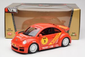 Volkswagen New Beetle Cup Bburago 1:18 3329 Metaal — afbeelding 8 van 8