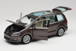 Volkswagen Sharan 7N Eiken Bruin Metallic Minichamps 1:18 110051001 Metaal — afbeelding 2 van 8