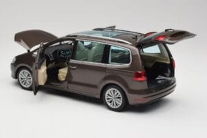 Volkswagen Sharan 7N Eiken Bruin Metallic Minichamps 1:18 110051001 Metaal — afbeelding 5 van 8