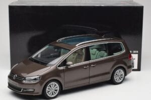 Volkswagen Sharan 7N Eiken Bruin Metallic Minichamps 1:18 110051001 Metaal — afbeelding 8 van 8