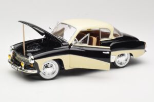 Wartburg 311 Coupe Zwart & Beige Revell 1:18 8419 Metaal — afbeelding 2 van 8