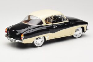 Wartburg 311 Coupe Zwart & Beige Revell 1:18 8419 Metaal — afbeelding 3 van 8