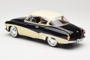 Wartburg 311 Coupe Zwart & Beige Revell 1:18 8419 Metaal — afbeelding 7 van 8