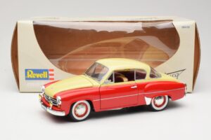 Wartburg 311 Coupe Rood & Beige Revell 1:18 8418 Metaal — afbeelding 8 van 8