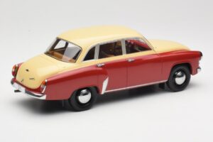 Wartburg 311 Dark Red Beige MCG 1:18 MCG18299 Metaal — afbeelding 2 van 6