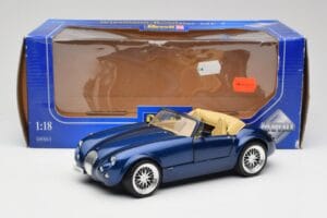 Wiesmann Roadster MF3 Blauw Revell 1:18 08861 Metaal — afbeelding 8 van 8
