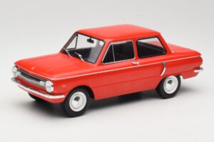 ZAZ 966 Rood MCG 1:18 MCG18102 Metaal