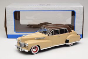 Cadillac Fleetwood Series 60 Special Beige MCG 1:18 MCG18656 Metaal — afbeelding 6 van 6