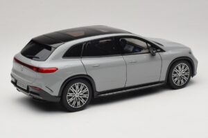 Mercedes EQS SUV X296 Manufaktur Alpine Grey NZG 1:18 B66960591 Metaal — afbeelding 3 van 8