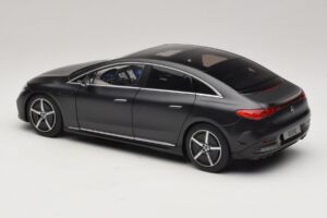 Mercedes EQE V295 Graphite Grey Magno NZG 1:18 B66961108 Metaal — afbeelding 4 van 8