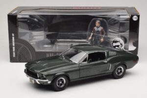 Ford Mustang GT Bullitt met Steve McQueen Figuur Greenlight 1:18 12885 Metaal — afbeelding 8 van 8